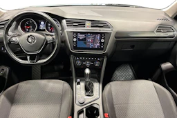 Musta Volkswagen Tiguan Allspace 2018 kuva 7.