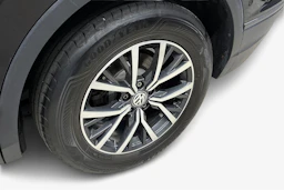 Musta Volkswagen Tiguan Allspace 2018 kuva 9.