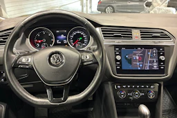 Musta Volkswagen Tiguan Allspace 2018 kuva 11.