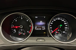 Musta Volkswagen Tiguan Allspace 2018 kuva 12.