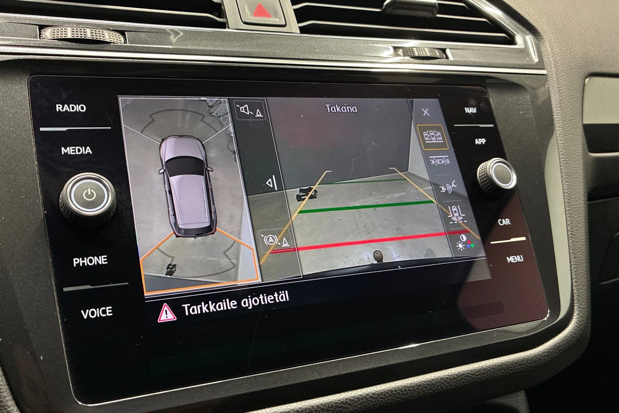 Musta Volkswagen Tiguan Allspace 2018 kuva 23.