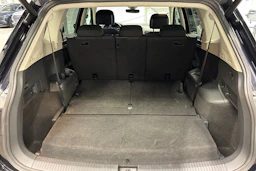 Musta Volkswagen Tiguan Allspace 2018 kuva 26.