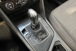 valkoinen Volkswagen Tiguan Allspace 2018 kuva 25.