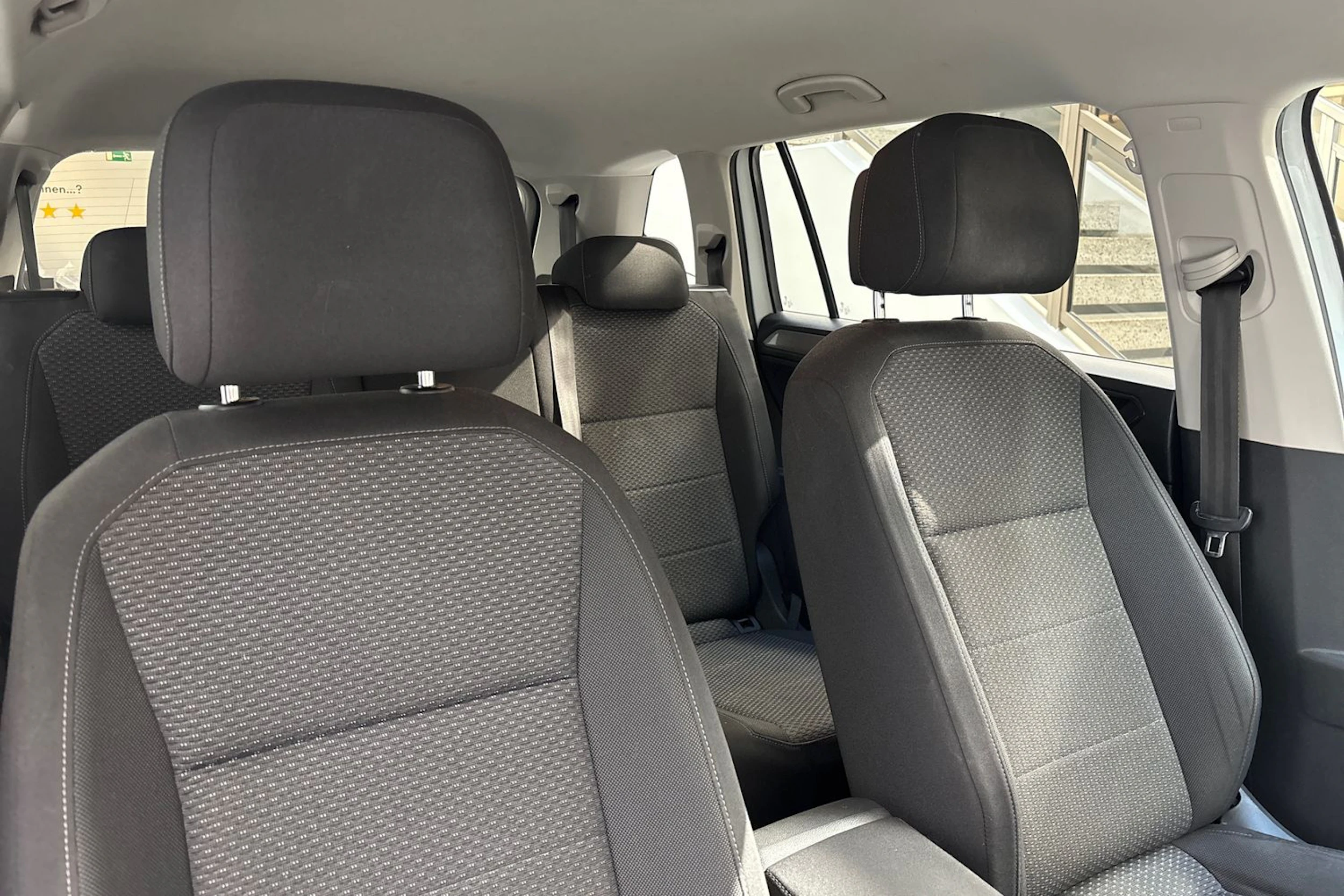 valkoinen Volkswagen Tiguan Allspace 2018 kuva 30.