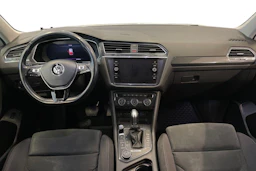 Valkoinen Volkswagen Tiguan Allspace 2018 kuva 9.