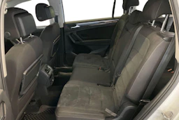 Valkoinen Volkswagen Tiguan Allspace 2018 kuva 11.