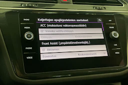 Valkoinen Volkswagen Tiguan Allspace 2018 kuva 18.