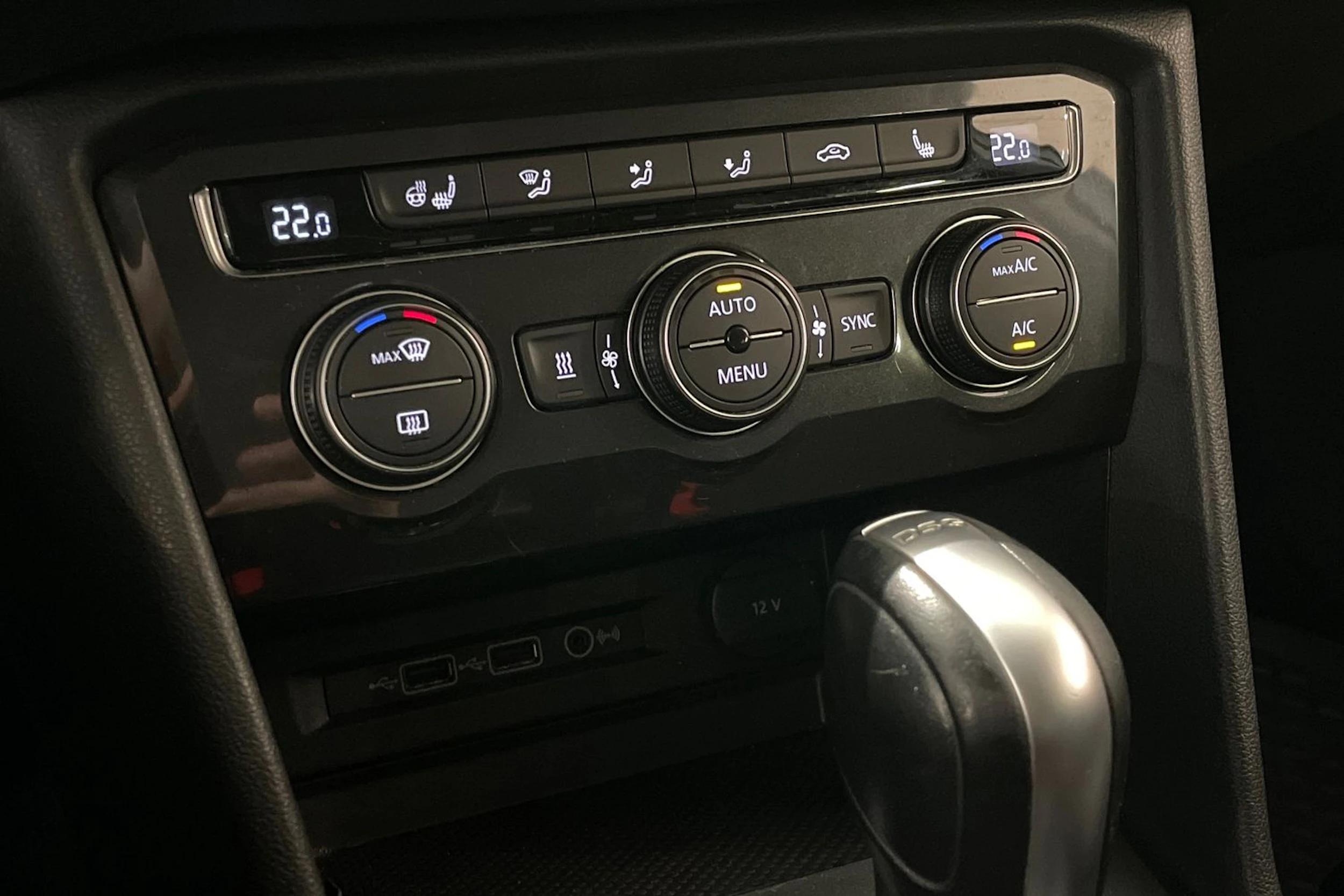 Valkoinen Volkswagen Tiguan Allspace 2018 kuva 24.