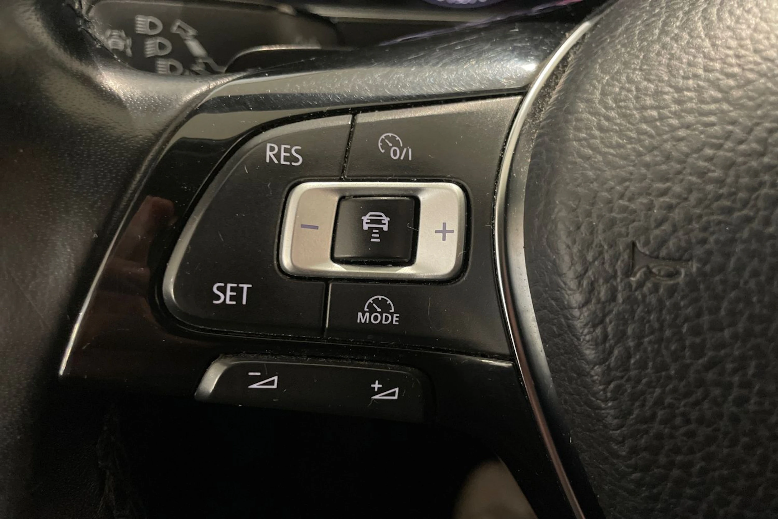 Valkoinen Volkswagen Tiguan Allspace 2018 kuva 25.