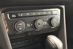 valkoinen Volkswagen Tiguan Allspace 2018 kuva 22.