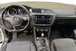 valkoinen Volkswagen Tiguan Allspace 2018 kuva 7.