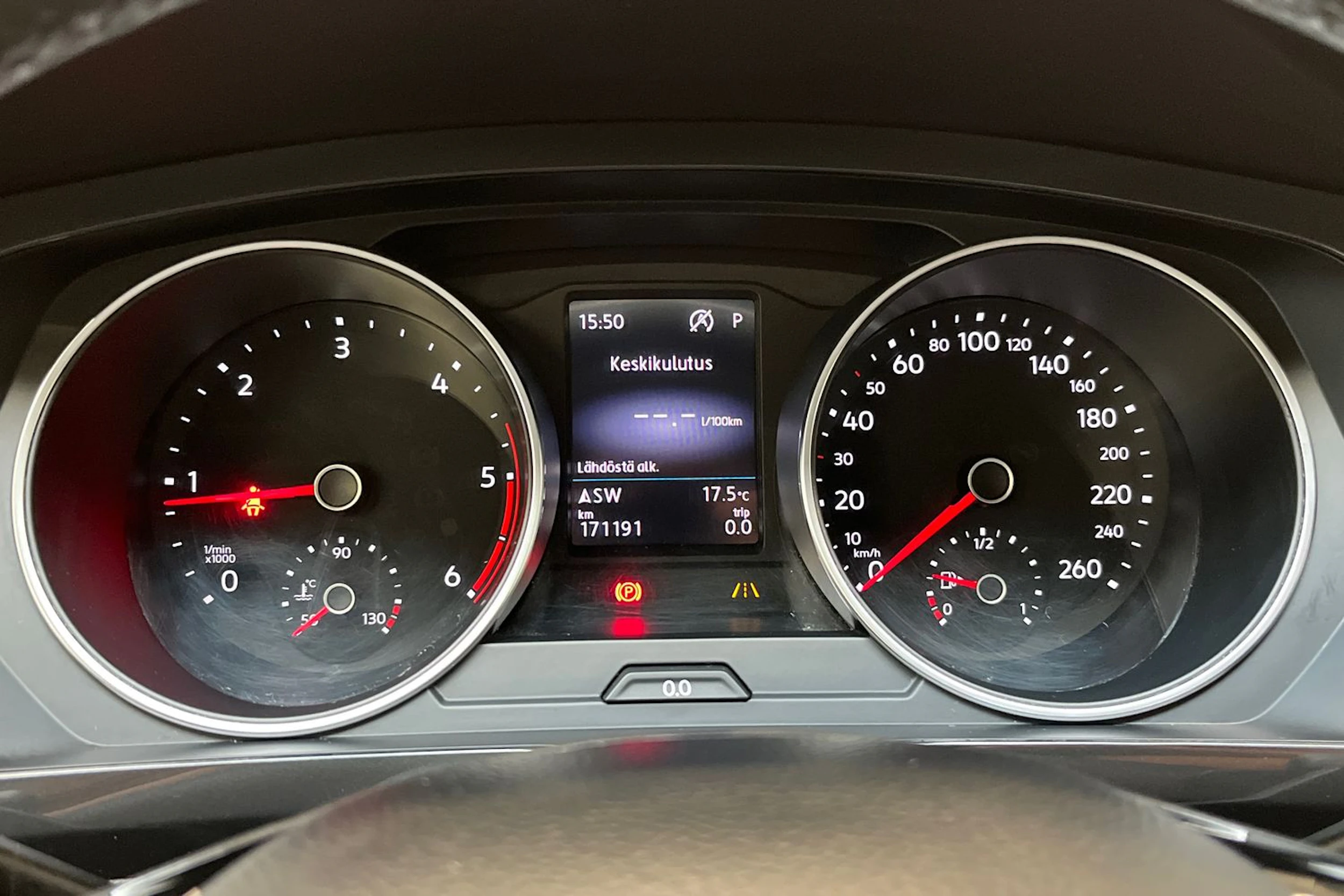 valkoinen Volkswagen Tiguan Allspace 2018 kuva 14.
