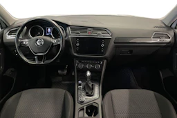 Valkoinen Volkswagen Tiguan Allspace 2018 kuva 7.