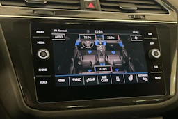 Valkoinen Volkswagen Tiguan Allspace 2018 kuva 18.