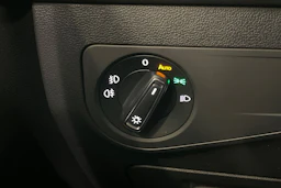 Valkoinen Volkswagen Tiguan Allspace 2018 kuva 22.
