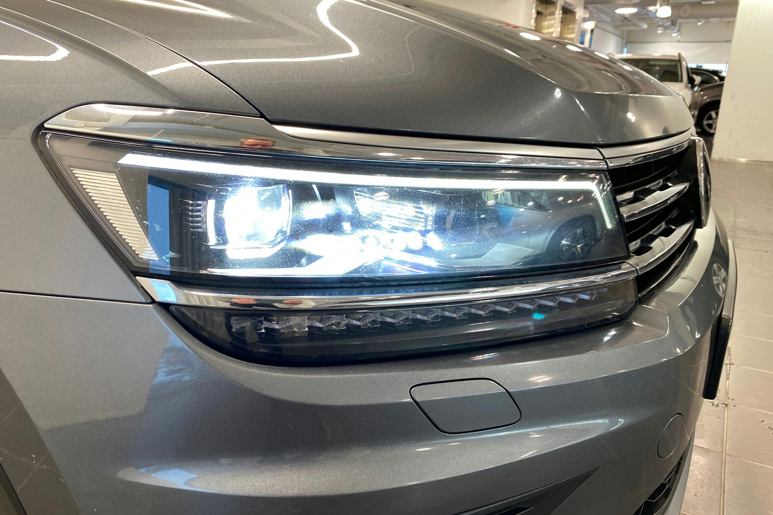 harmaa Volkswagen Tiguan Allspace 2019 kuva 23.