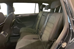 Musta Volkswagen Tiguan Allspace 2019 kuva 10.