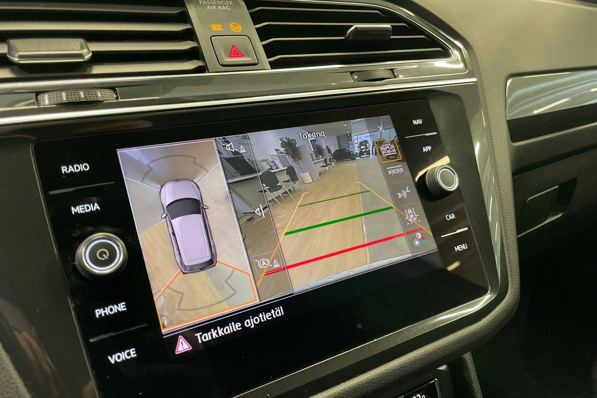 Musta Volkswagen Tiguan Allspace 2019 kuva 17.