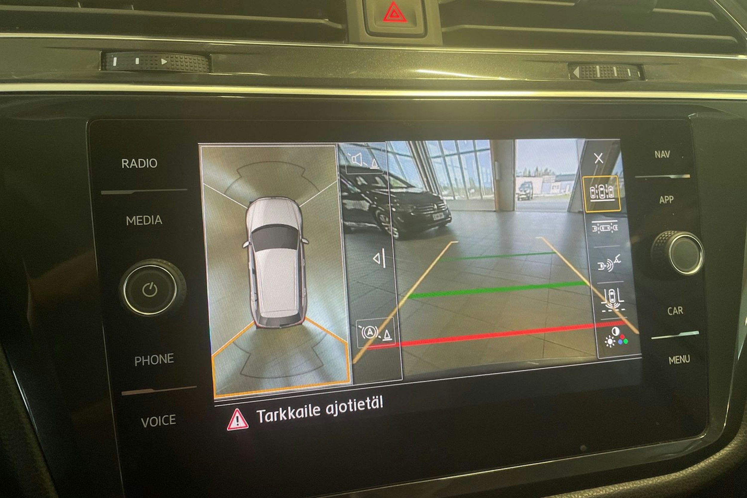 Harmaa Volkswagen Tiguan Allspace 2019 kuva 20.