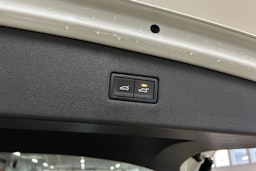 valkoinen Volkswagen Tiguan 2019 kuva 15.