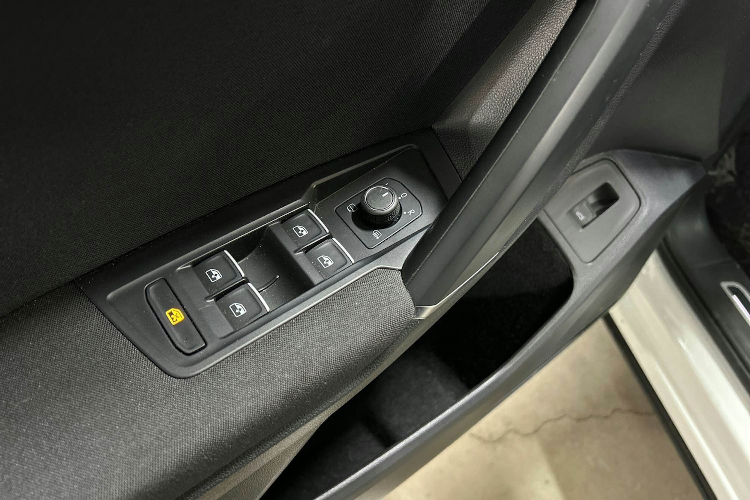 valkoinen Volkswagen Tiguan 2019 kuva 16.