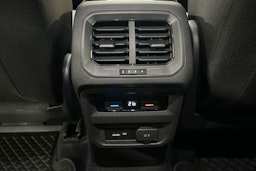 valkoinen Volkswagen Tiguan 2019 kuva 17.