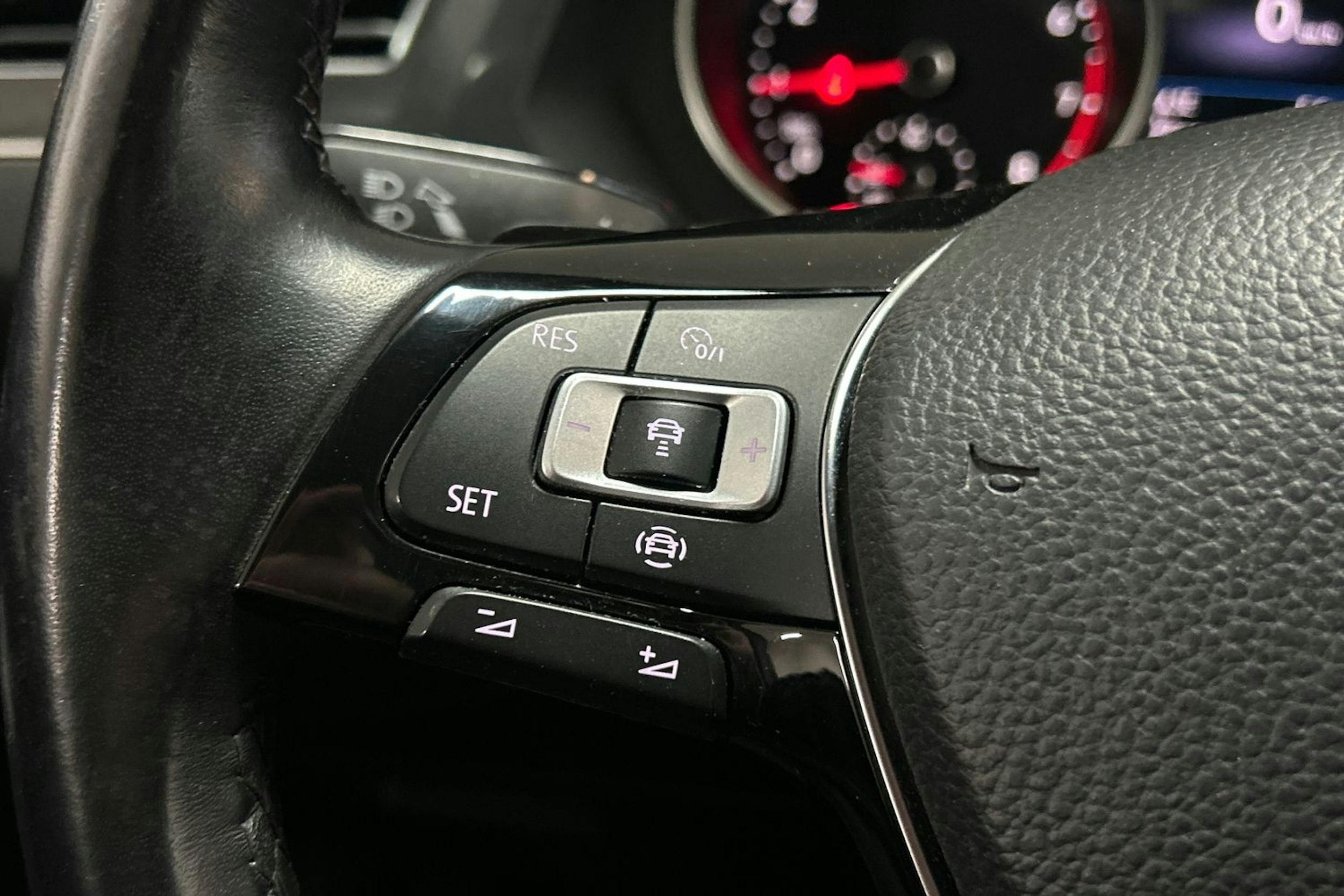 valkoinen Volkswagen Tiguan 2019 kuva 19.
