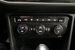 valkoinen Volkswagen Tiguan 2019 kuva 25.