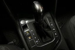 valkoinen Volkswagen Tiguan 2019 kuva 26.
