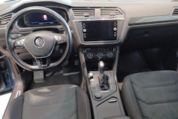 Sininen Volkswagen Tiguan Allspace 2019 kuva 9.