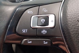 Sininen Volkswagen Tiguan Allspace 2019 kuva 21.