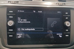 Sininen Volkswagen Tiguan Allspace 2019 kuva 25.