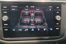 Sininen Volkswagen Tiguan Allspace 2019 kuva 28.