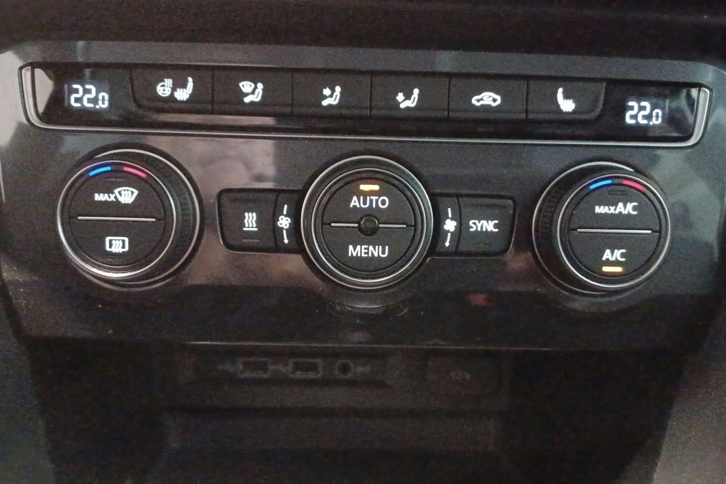 Sininen Volkswagen Tiguan Allspace 2019 kuva 32.