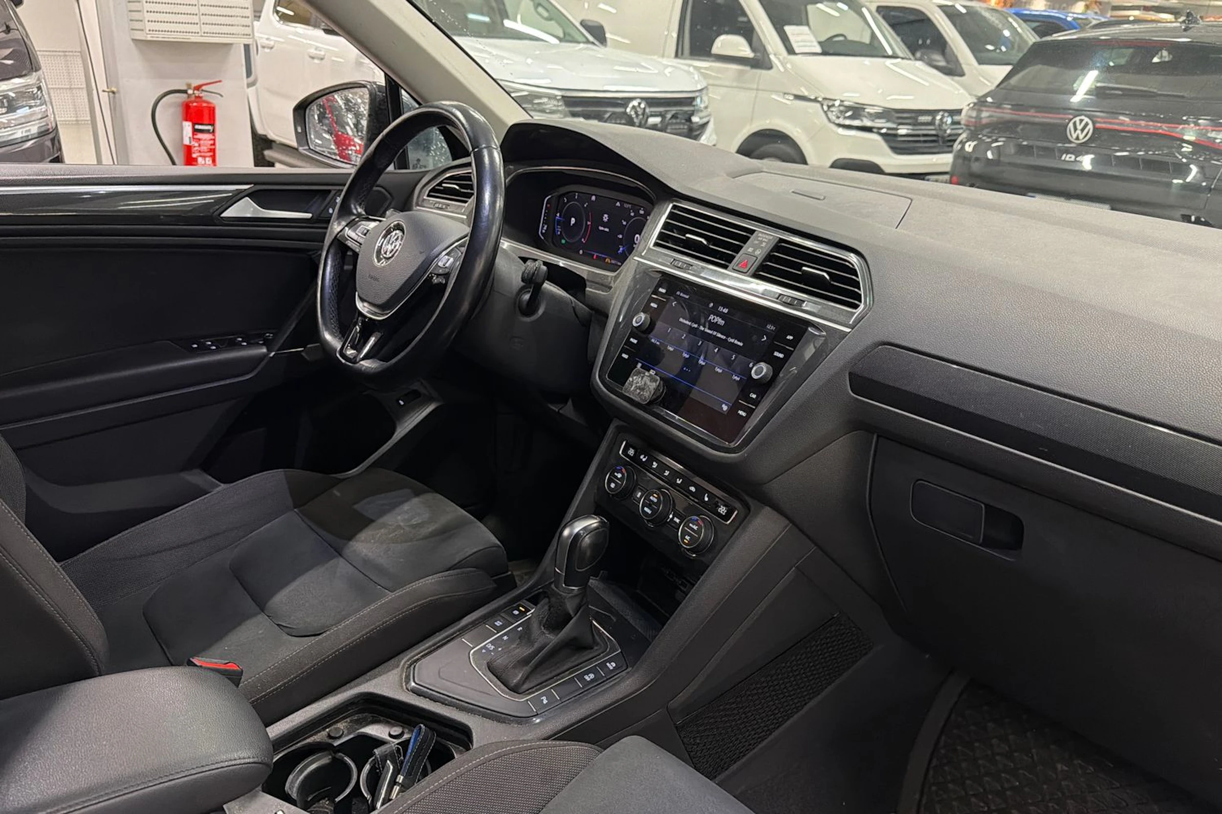 musta Volkswagen Tiguan Allspace 2019 kuva 5.