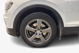 Valkoinen Volkswagen Tiguan Allspace 2019 kuva 11.