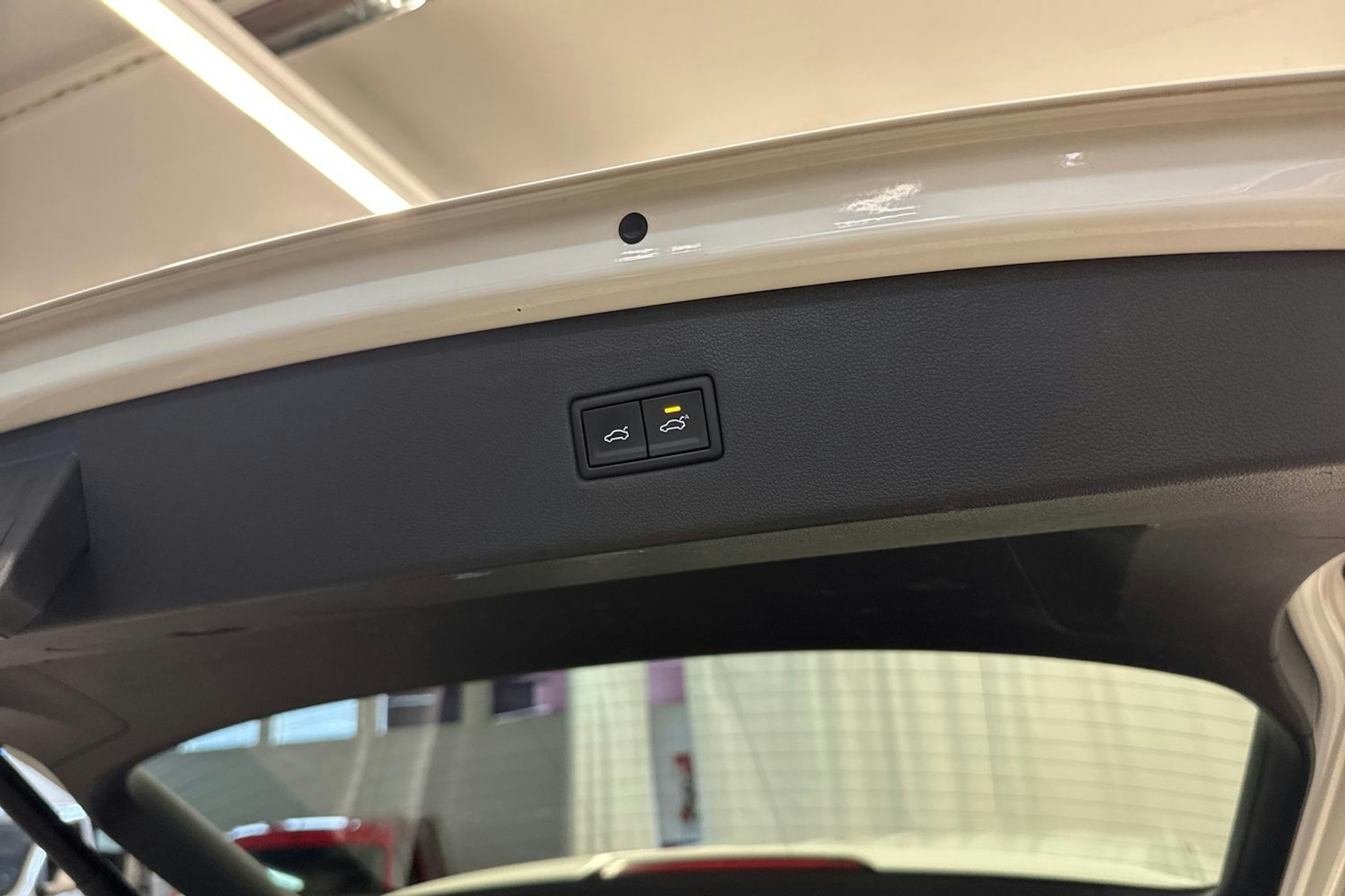 Valkoinen Volkswagen Tiguan Allspace 2019 kuva 17.