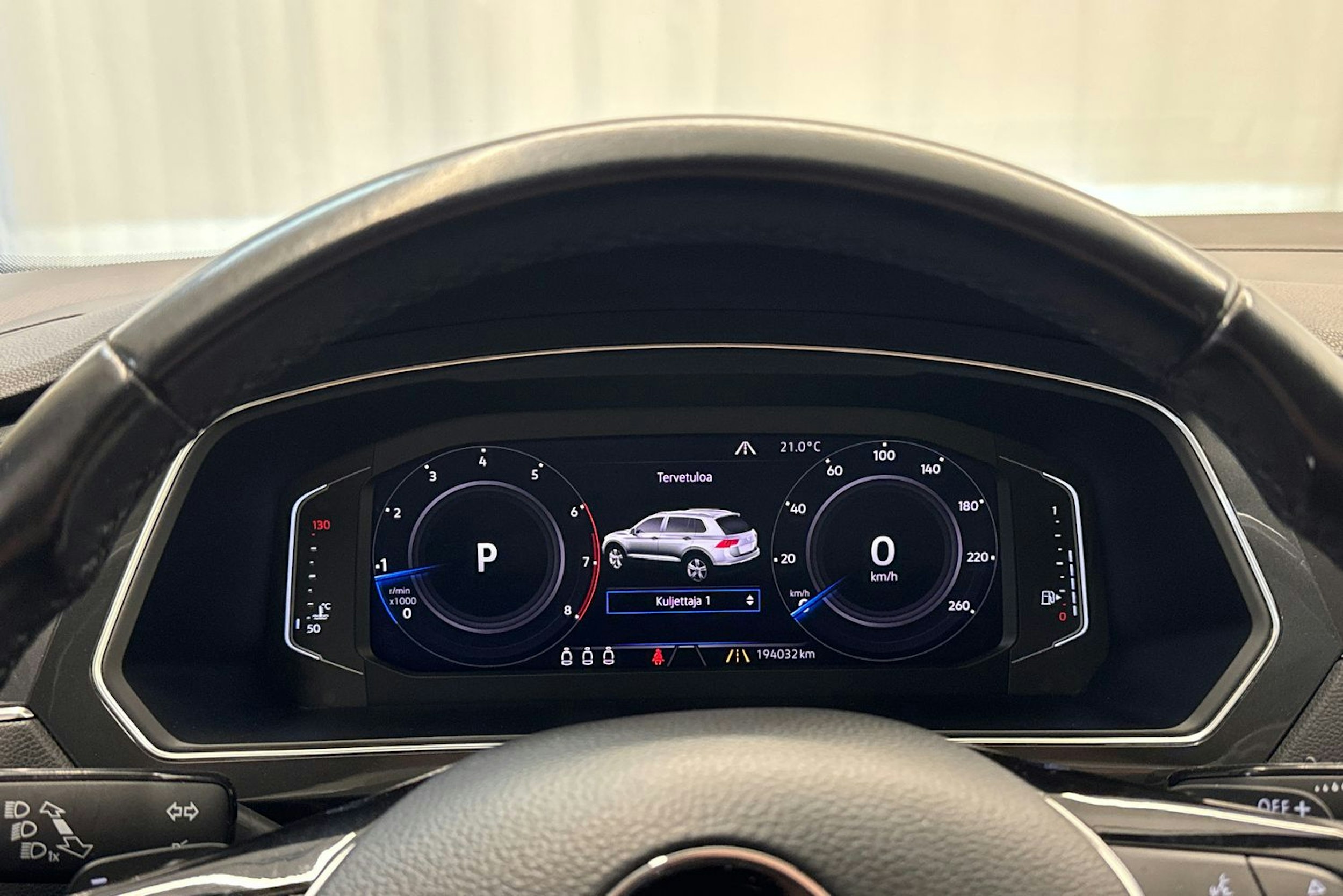 Valkoinen Volkswagen Tiguan Allspace 2019 kuva 18.