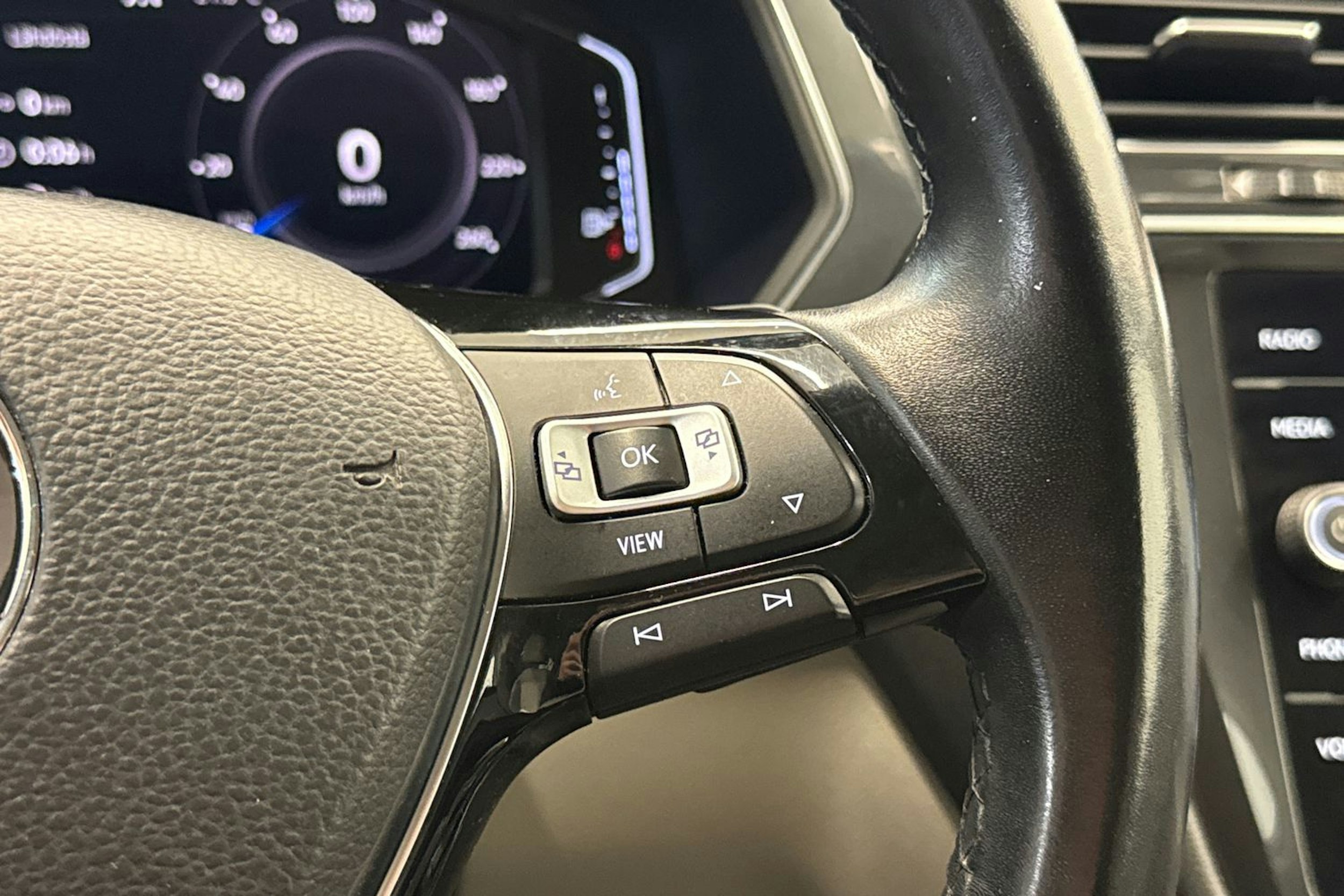 Valkoinen Volkswagen Tiguan Allspace 2019 kuva 20.