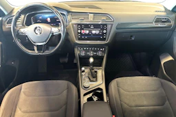 Sininen Volkswagen Tiguan Allspace 2019 kuva 7.