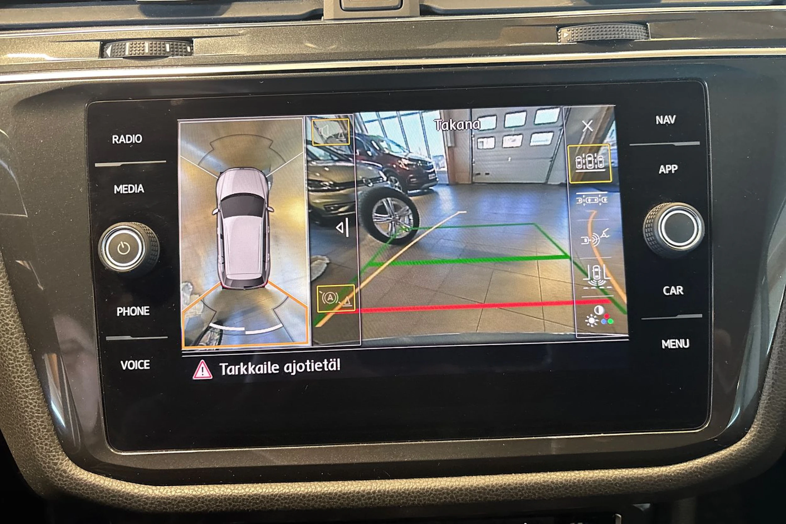 Sininen Volkswagen Tiguan Allspace 2019 kuva 11.