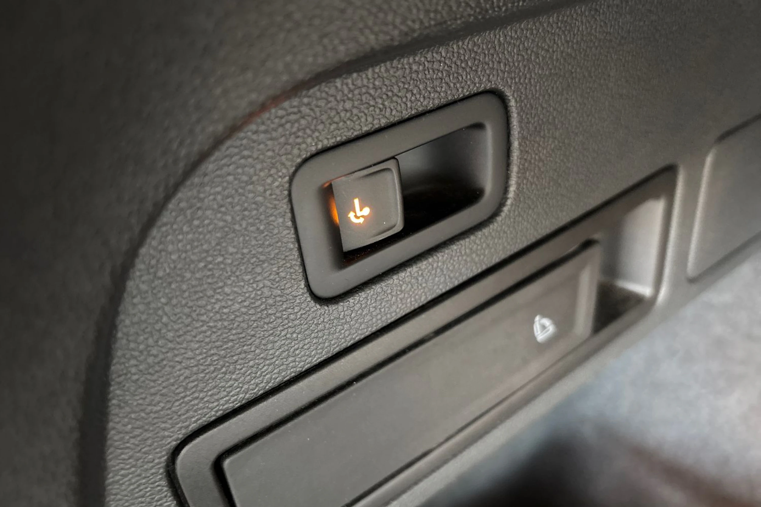 Sininen Volkswagen Tiguan Allspace 2019 kuva 18.