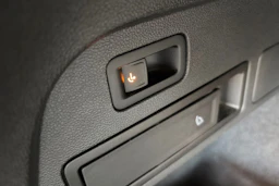 Sininen Volkswagen Tiguan Allspace 2019 kuva 18.