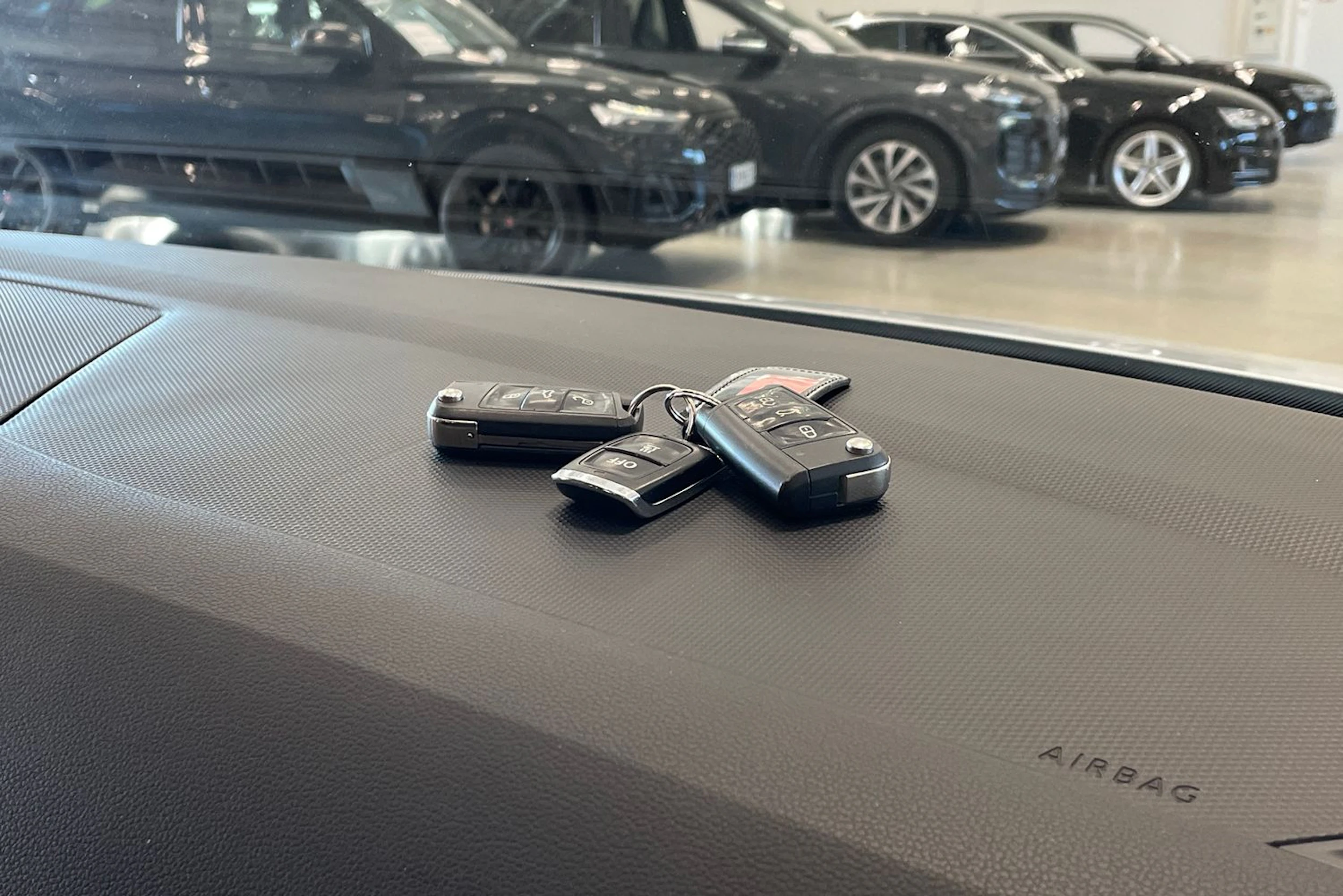 valkoinen Volkswagen Tiguan Allspace 2019 kuva 30.