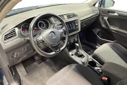 Sininen Volkswagen Tiguan Allspace 2019 kuva 7.