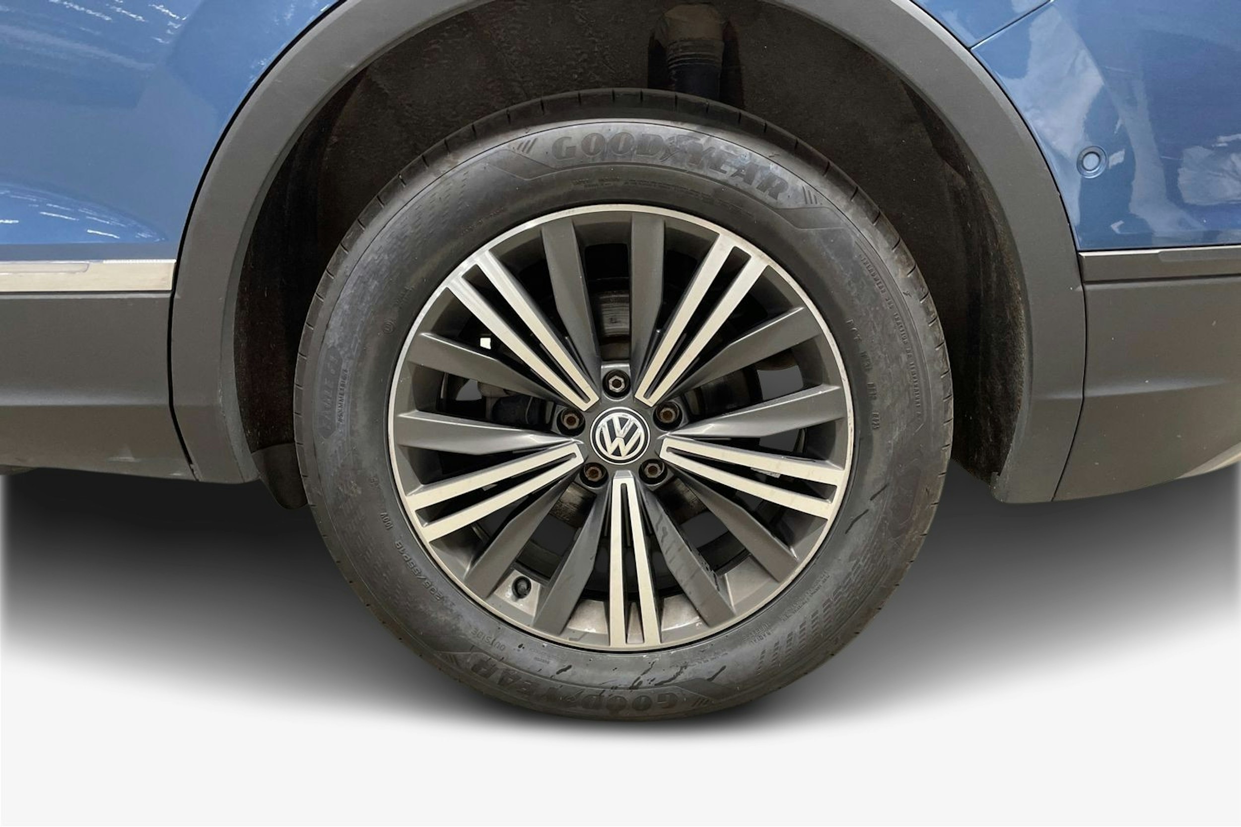 Sininen Volkswagen Tiguan Allspace 2019 kuva 11.