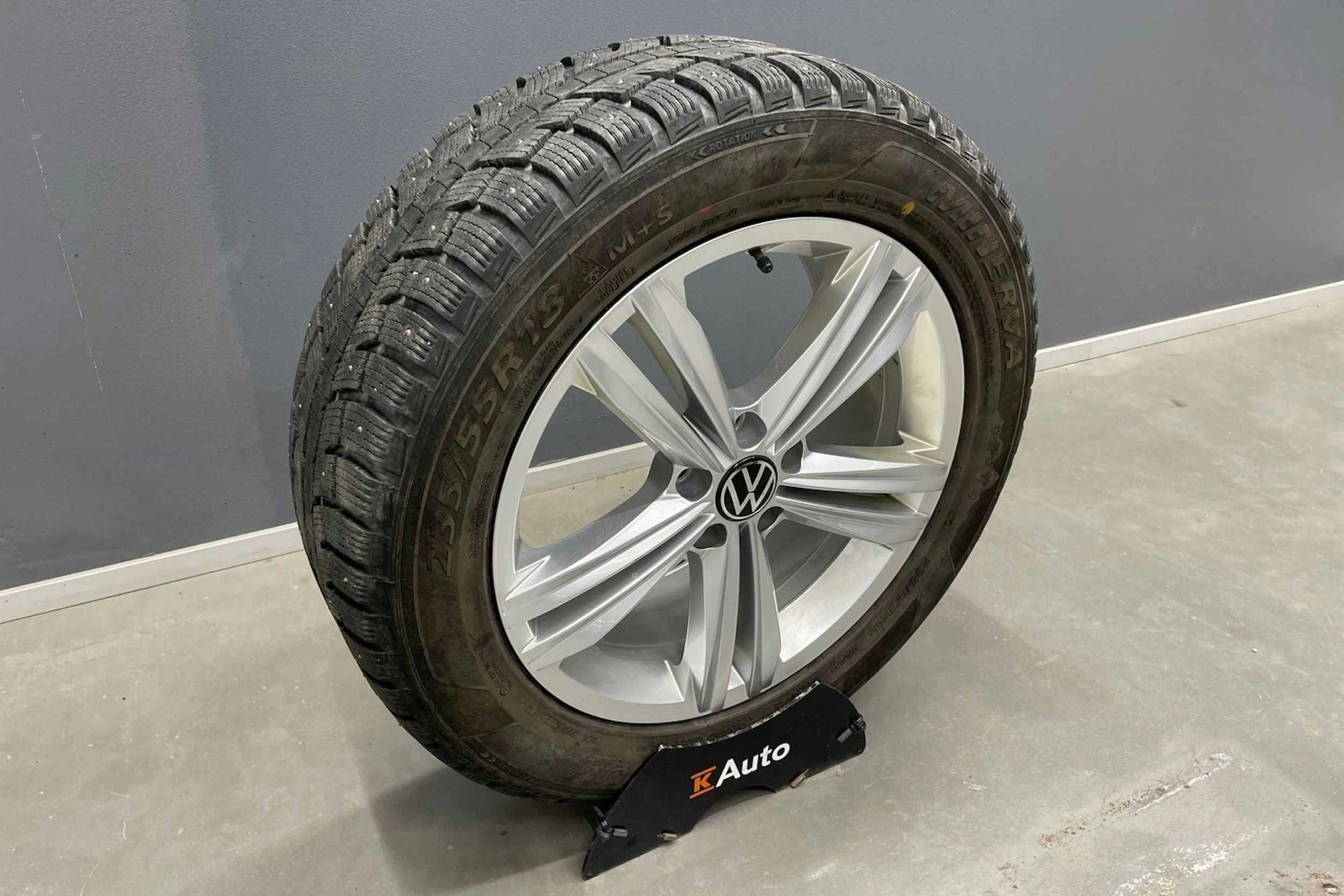 Sininen Volkswagen Tiguan Allspace 2019 kuva 14.