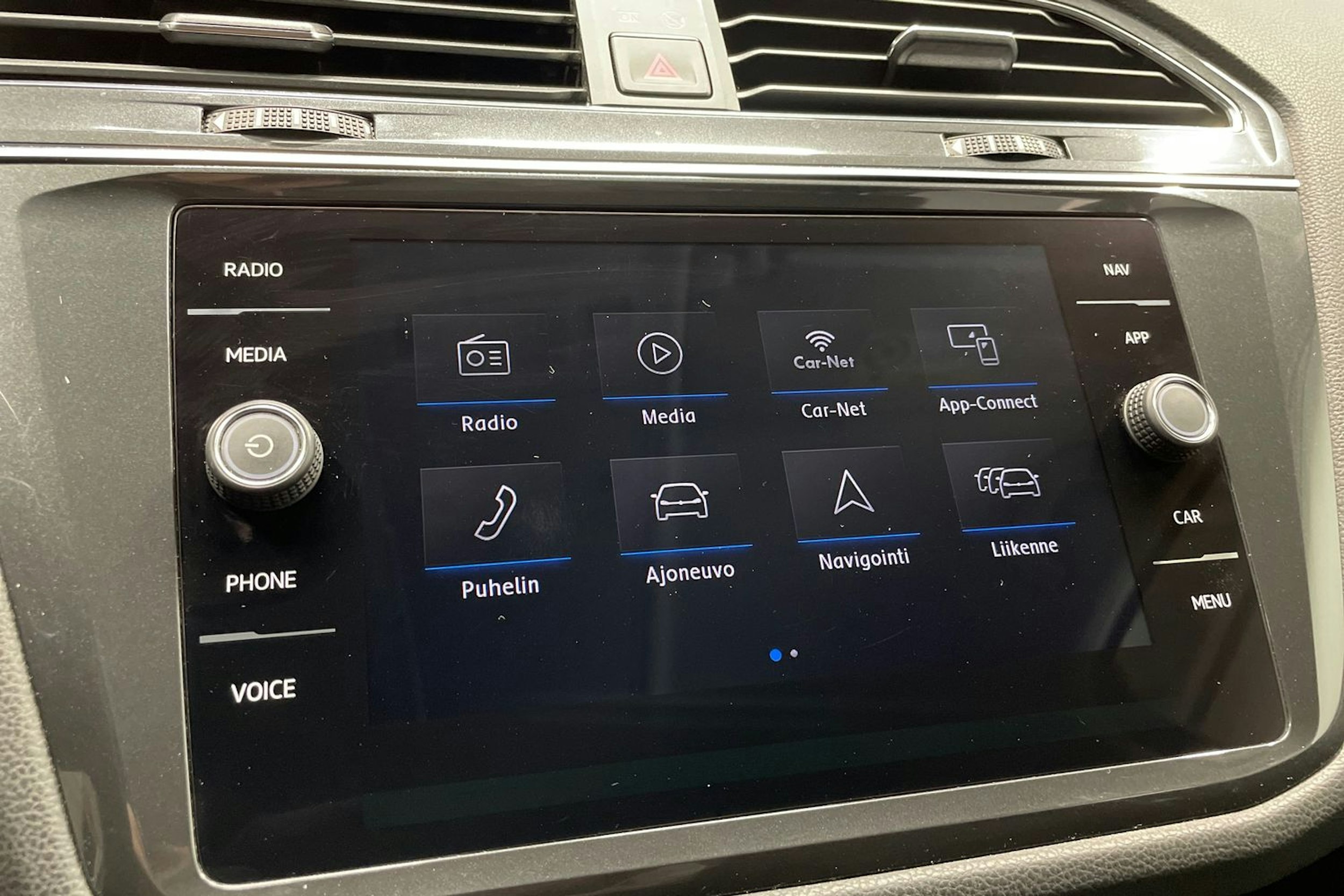 Sininen Volkswagen Tiguan Allspace 2019 kuva 17.