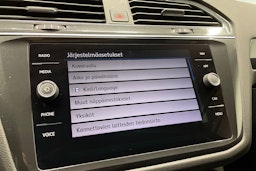 Sininen Volkswagen Tiguan Allspace 2019 kuva 22.