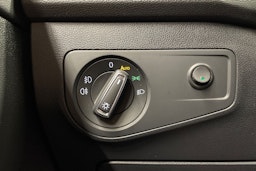 Sininen Volkswagen Tiguan Allspace 2019 kuva 26.